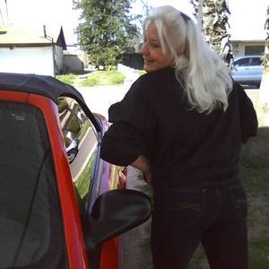 Meet your Posher, Deborah